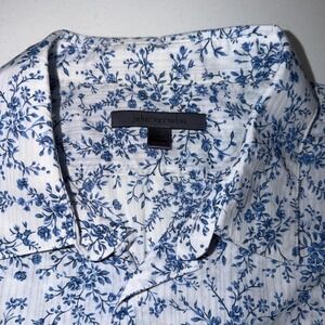 John Varvatos blue & white floral button up shirt size L